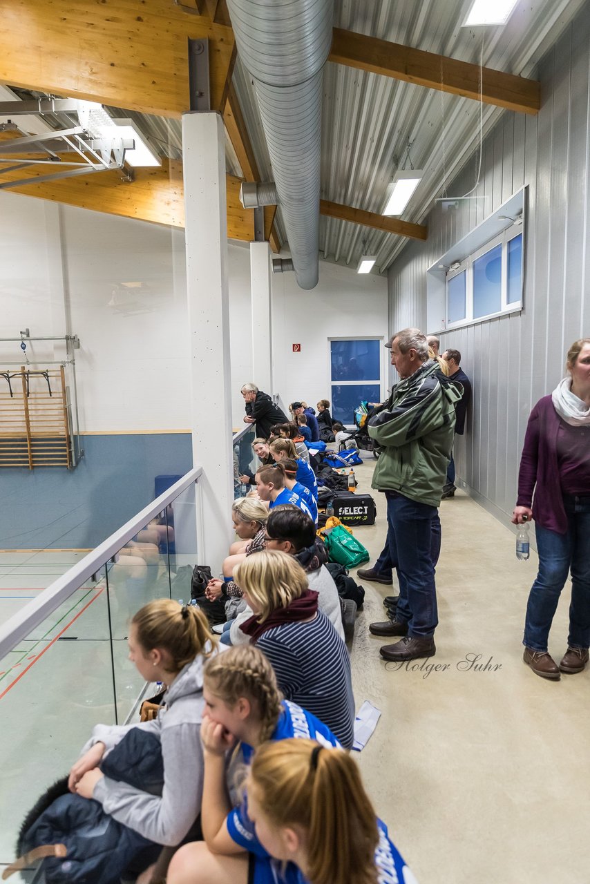 Bild 68 - Loewinnen Cup B-Juniorinnen